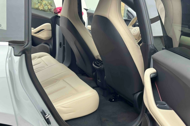 蔚来ET5T 2024款 75kWh Touring中控内饰7001