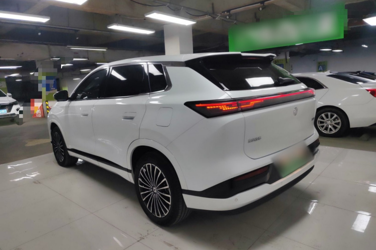 东风风神L8 2025款 185KM理想版车身外观4