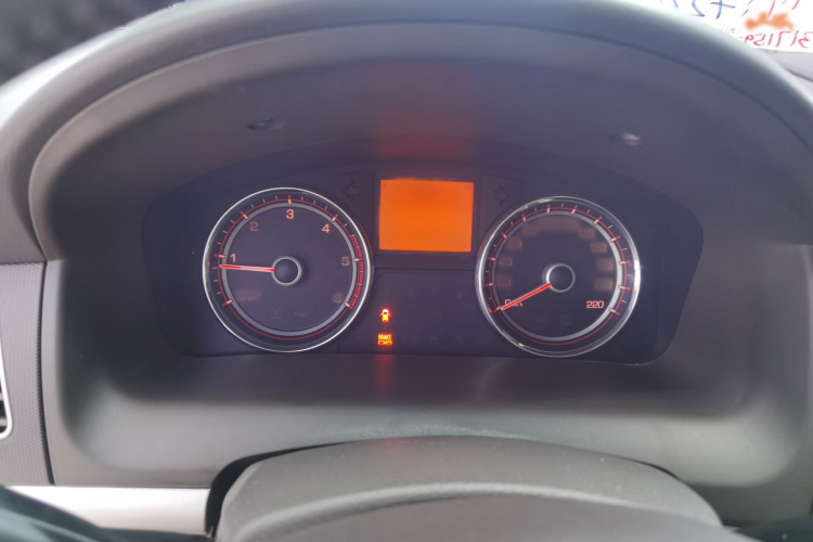 双龙 柯兰多 2011款 2.0T 柴油两驱自动豪华导航版局部细节14