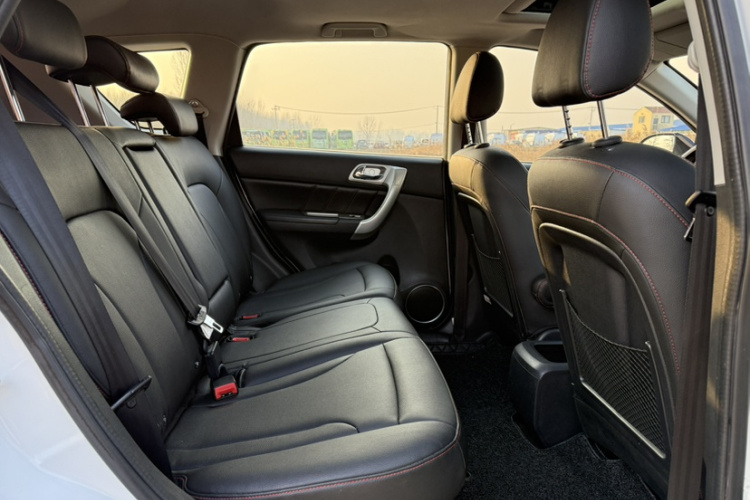 哈弗H6 2016款 升级版 1.5T 自动两驱精英型中控内饰7008