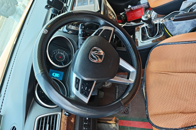 北汽威旺S50 2016款 1.5T 手动欢动舒适型中控内饰13