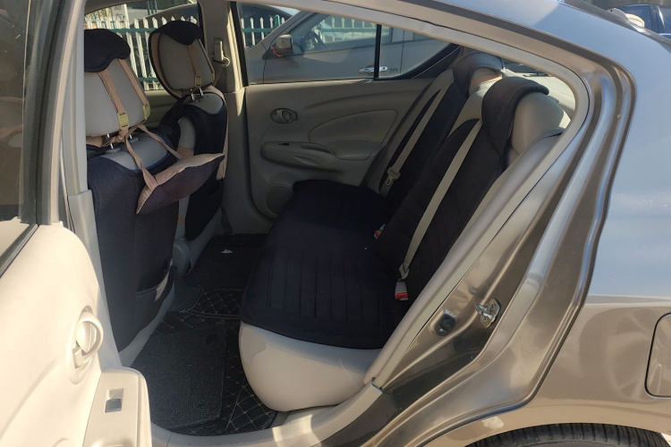 日产 阳光 2015款 1.5XE CVT舒适版中控内饰21