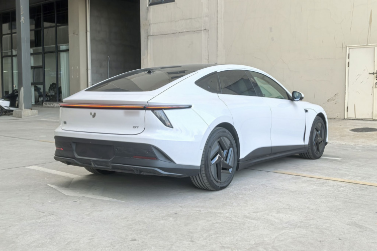 极越07 2024款 标准版车身外观6006