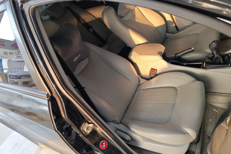 吉利汽车 帝豪 2016款 三厢 1.5L 手动豪华型局部细节41