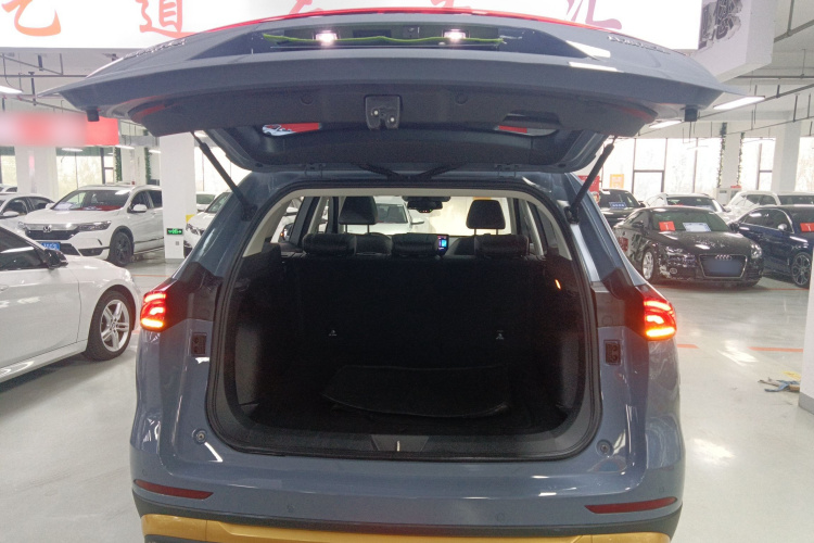 哈弗H6 2021款 国潮版 1.5GDIT 自动豪华版机舱底盘23