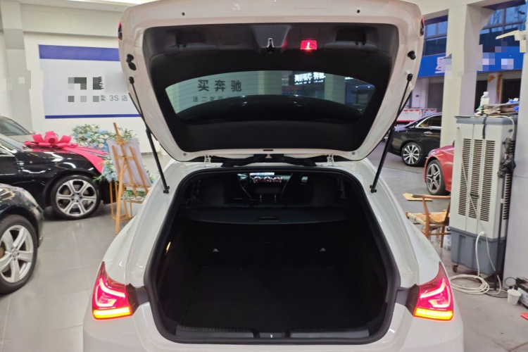 奔驰CLA 2020款 CLA 200 猎跑车局部细节23