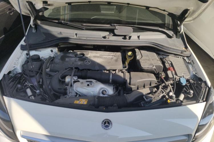 奔驰B级 2019款 B 200 动感型局部细节24