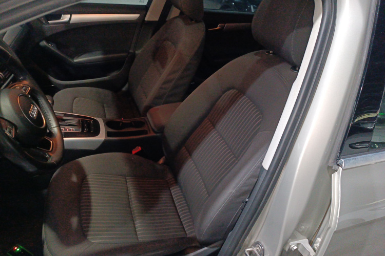 奥迪A4L 2015款 35 TFSI 自动标准型局部细节19