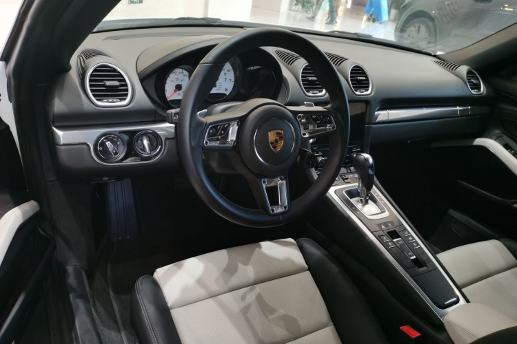 保时捷718 2022款 Boxster T 2.0T中控内饰7002