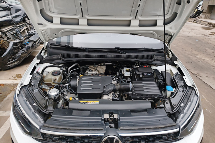 大众 朗逸 2023款 新锐 1.5L 自动新逸版机舱底盘24