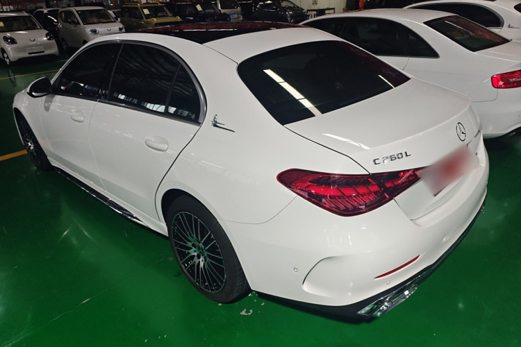 奔驰C级 2022款 改款 C 260 L 运动版车身外观4