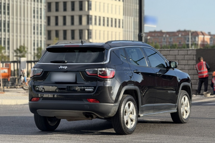 Jeep 指南者 2017款 200T 自动家享四驱版车身外观6001