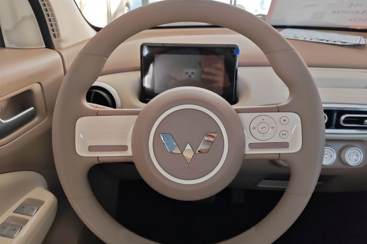 五菱汽车 宏光MINIEV 2025款 四门版 进阶款中控内饰7006