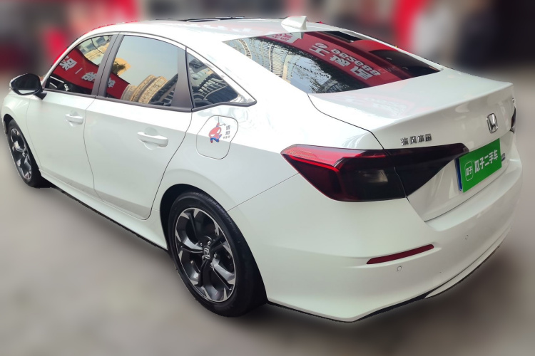 本田 思域 2022款 240TURBO CVT劲控版车身外观5
