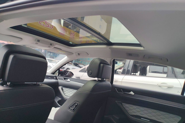 大众 迈腾 2023款 200万辆纪念版 330TSI DSG领先型中控内饰22