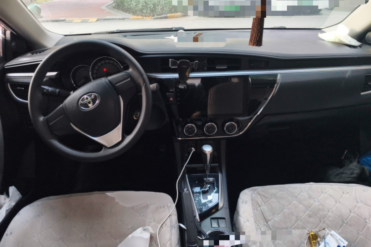 丰田 卡罗拉 2017款 改款 1.6L S-CVT GL中控内饰12