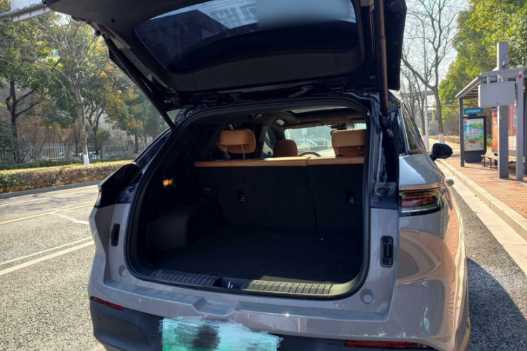 奔腾 悦意07 2025款 210km 悠享版局部细节23