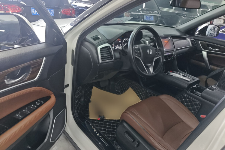 本田UR-V 2017款 370TURBO 两驱尊贵版 国V中控内饰7003