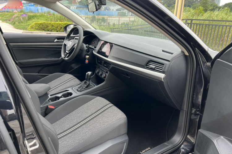 大众 朗逸 2021款 1.5L 自动风尚版中控内饰7009