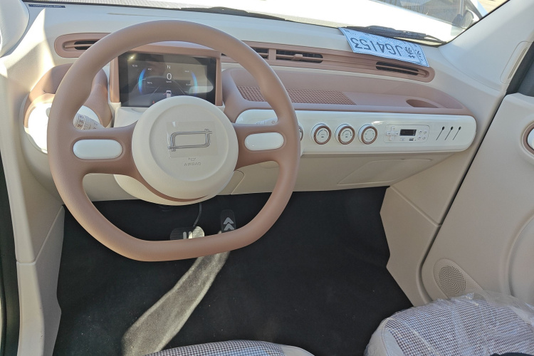 奔腾小马 2026款 222km 炫彩马中控内饰12