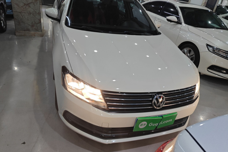 大众 朗逸 2017款 1.6L 自动风尚版车身外观2