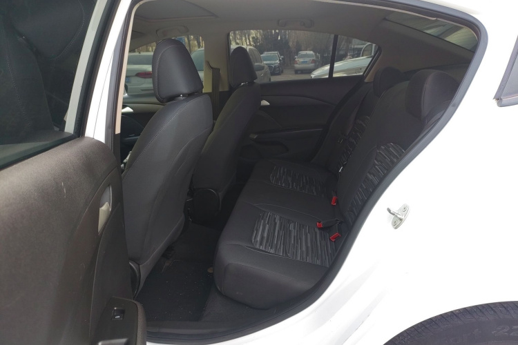 雪佛兰 科沃兹 2018款 320 自动欣享天窗版中控内饰7004