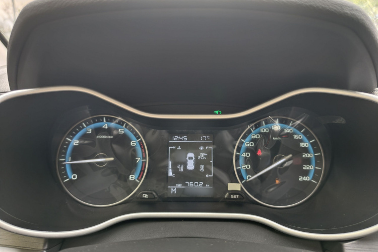 吉利汽车 帝豪 2021款 UP 1.5L 手动豪华型中控内饰7004