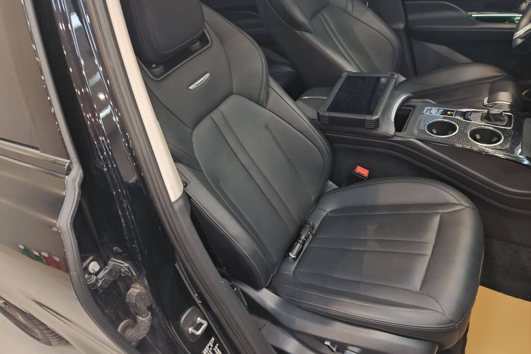 红旗HS3 2023款 1.5T 两驱善为版中控内饰41