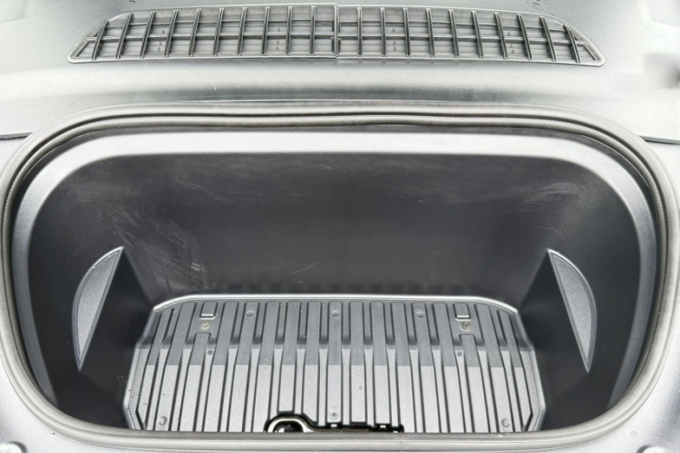 特斯拉 Model Y 2022款 改款 后轮驱动版局部细节24