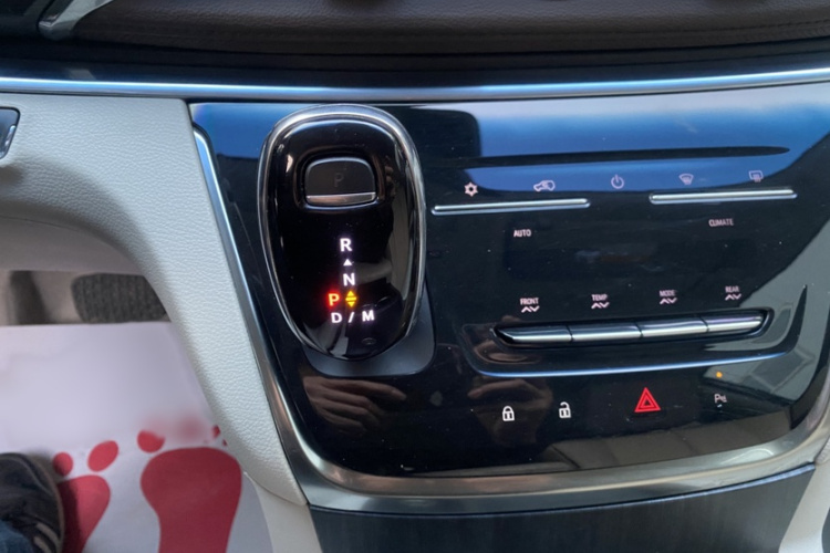 别克GL8 2021款 陆上公务舱 652T 豪华型局部细节18