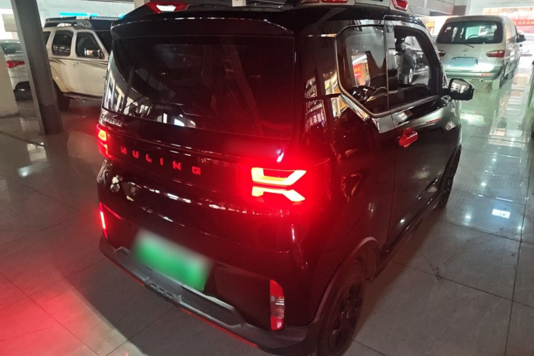 五菱汽车 宏光MINIEV 2022款 GAMEBOY 200km 玩咖款 磷酸铁锂车身外观7