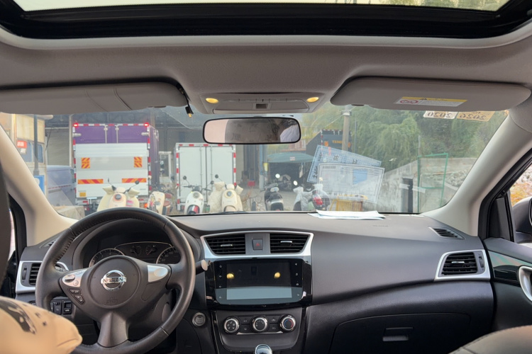 日产 轩逸 2019款 1.6XV CVT智联尊享版 国VI中控内饰7005