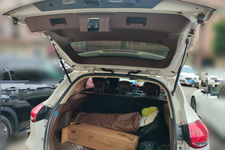 猎豹汽车 猎豹CS10 2017款 2.0T 手动风尚型中控内饰23