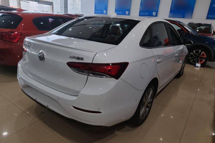 别克 英朗 2018款 18T 自动旗舰型车身外观7