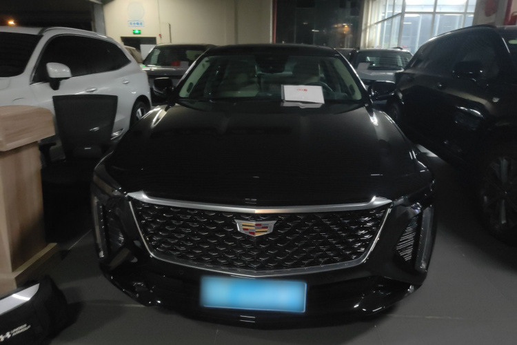 凯迪拉克CT6 2023款 28T 铂金型车身外观2