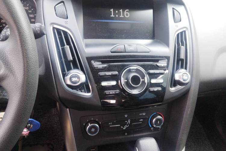 福特 福克斯 2018款 两厢经典 1.6L 自动舒适型智行版局部细节16