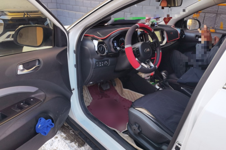 起亚 奕跑 2021款 1.4L CVT趣享天窗款中控内饰20