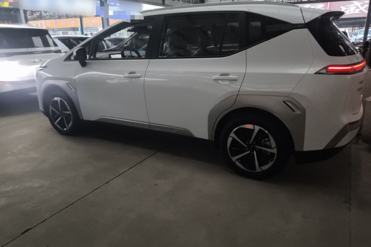 埃安 AION Y 2025款 Plus 510 智享版车身外观6003