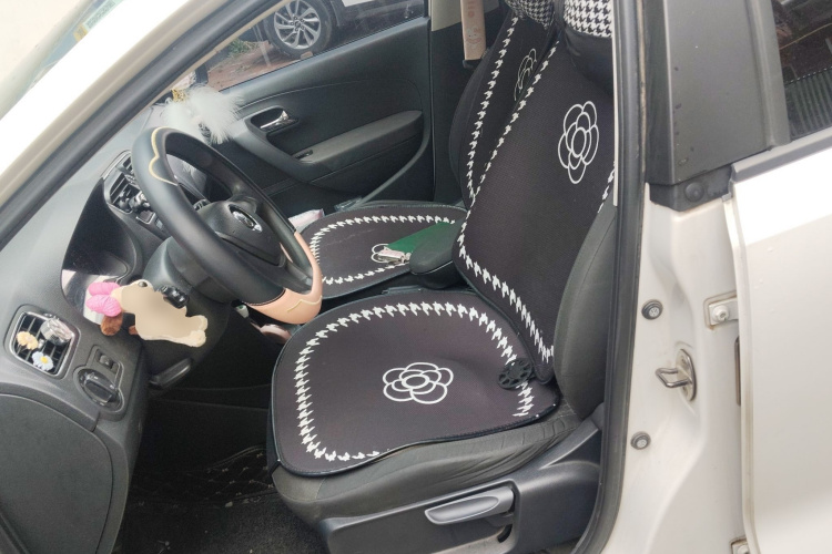 大众 Polo 2014款 1.6L 自动舒适版中控内饰19