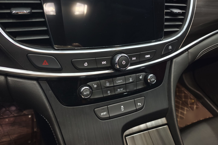 别克 君越 2022款 652T 豪华型局部细节16