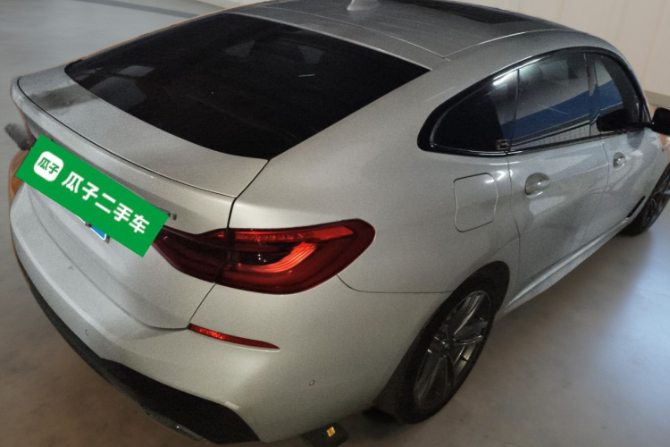 宝马6系GT 2019款 630i M运动套装车身外观7
