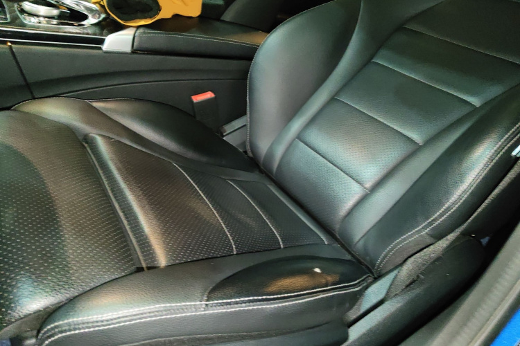 奔驰C级 2018款 C 200 L 运动版中控内饰19