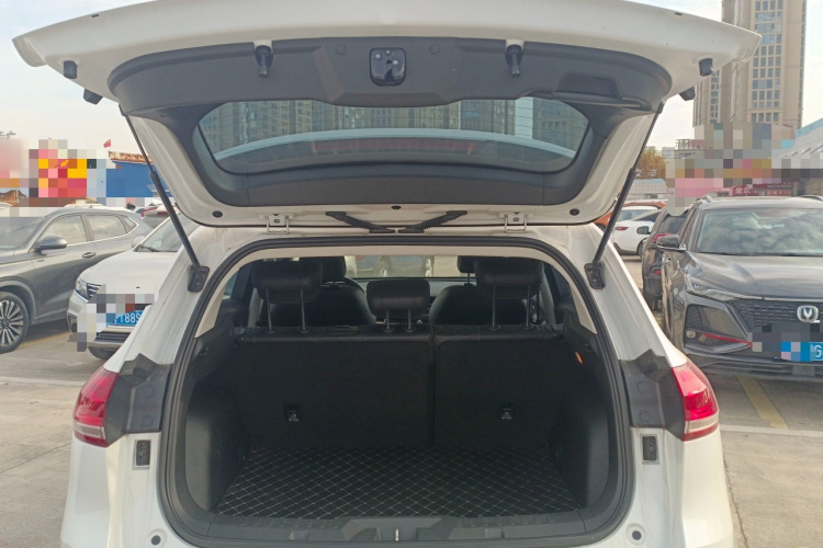 哈弗H6 2021款 1.5T 自动都市版机舱底盘23