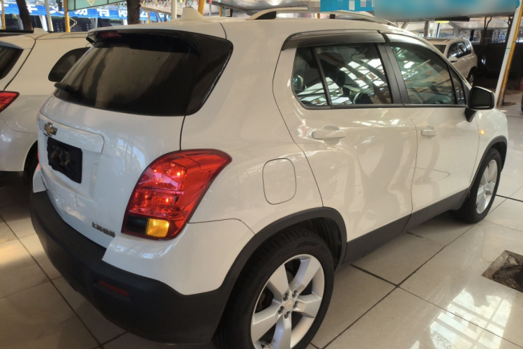 雪佛兰 创酷 2014款 1.4T 自动两驱舒适型车身外观7