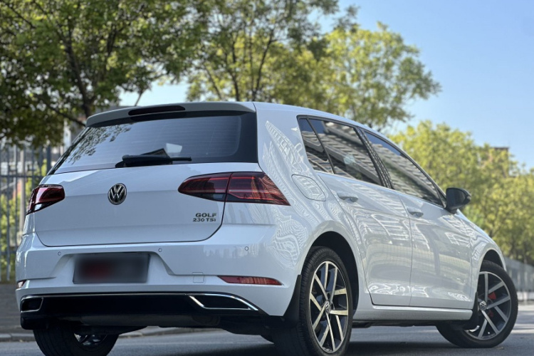 大众 高尔夫 2018款  230TSI 自动豪华型车身外观6014