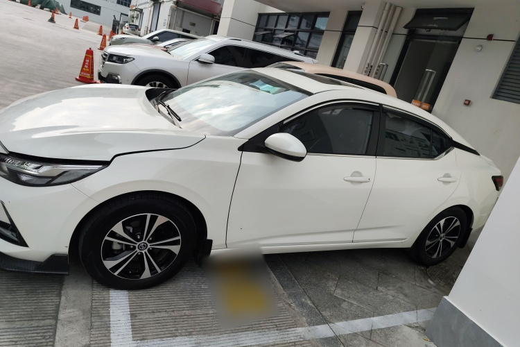 日产 轩逸 2021款 1.6L XL CVT悦享版车身外观4