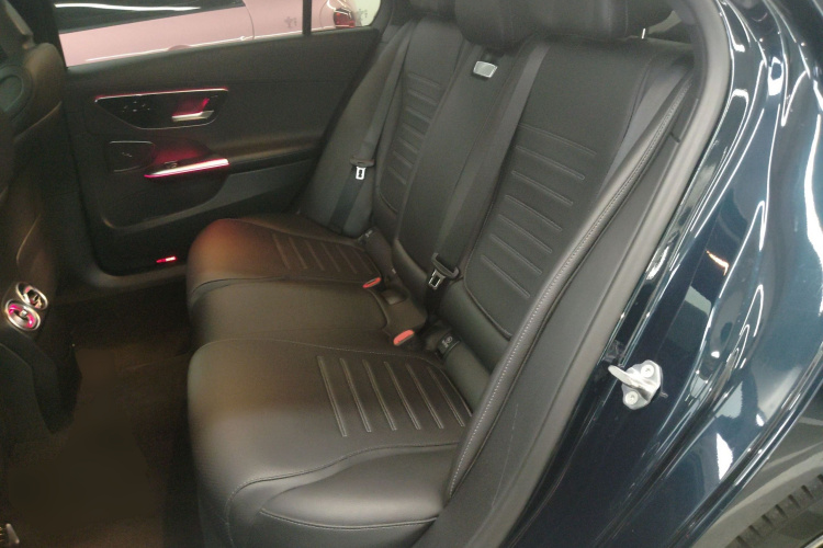 奔驰C级 2022款 改款 C 260 L 运动版中控内饰21