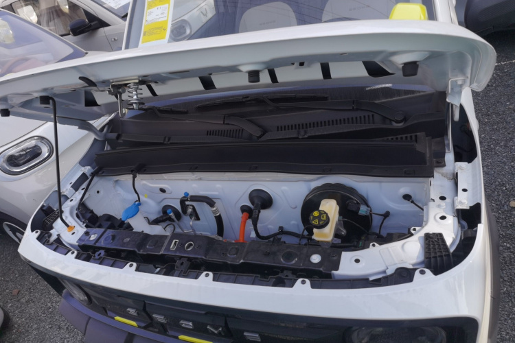 吉利银河 2025款 210km 熊猫骑士机舱底盘24