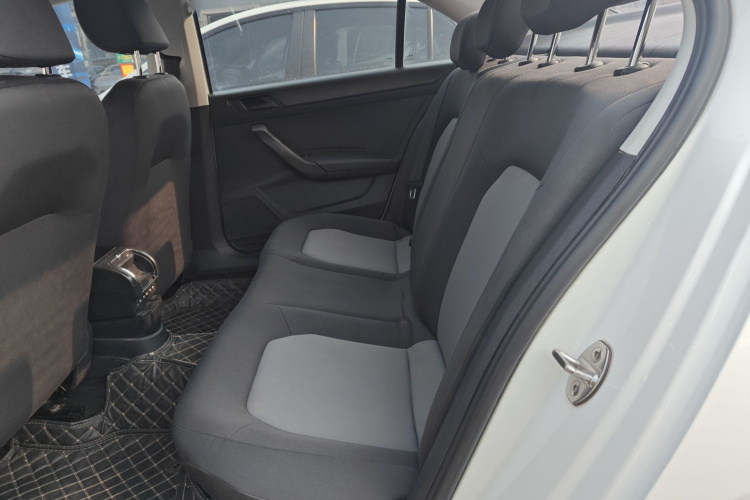 斯柯达 昕锐 2018款 1.4L 手动标准版中控内饰21