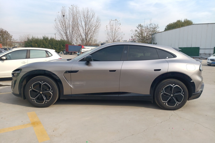 小米汽车 小米YU7 2025款 超长续航后驱版车身外观4